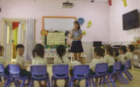 幼儿园中班上学期学生评语优秀